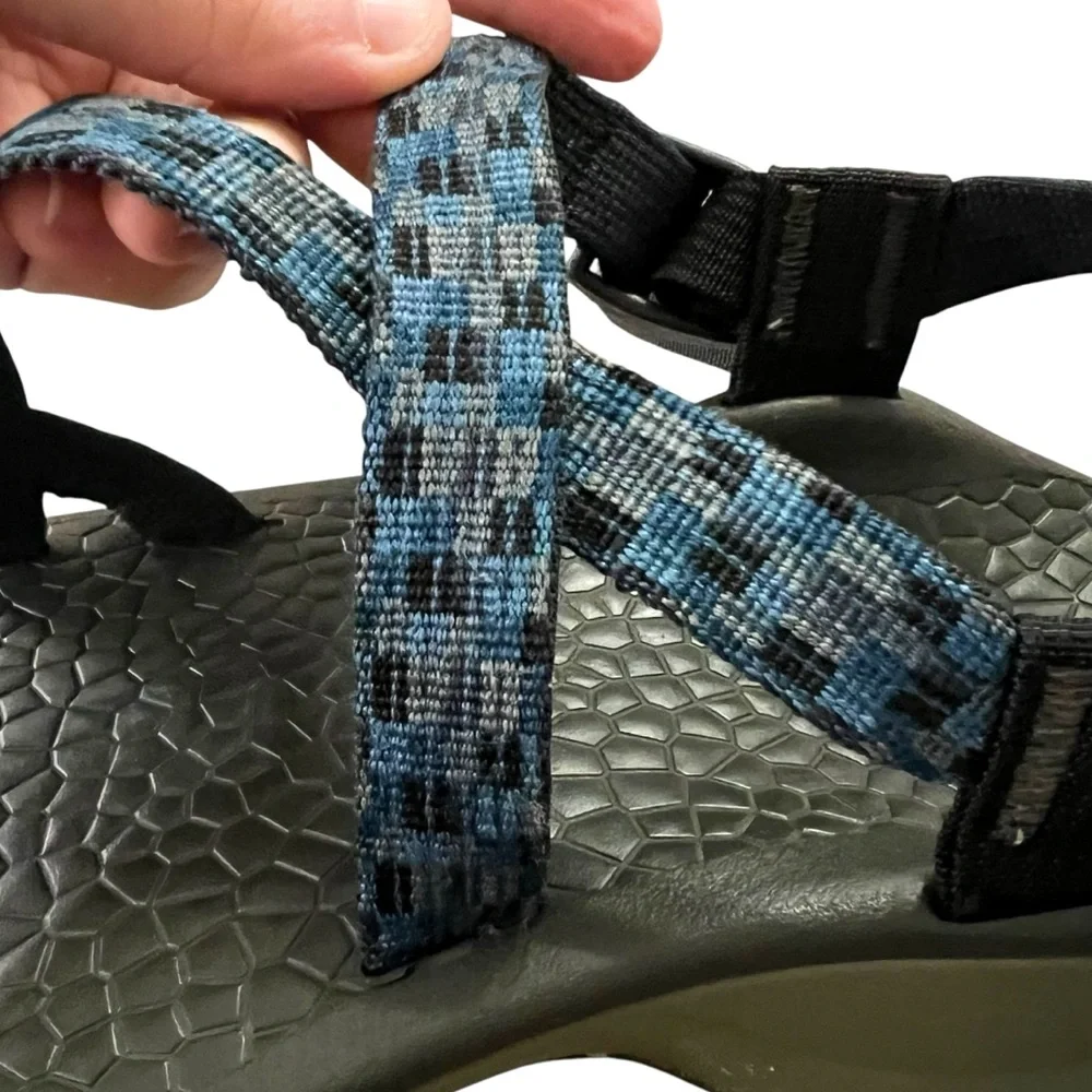 CHACO MENS ZX2 CLASSIC OUTDOOR SANDAL WITH TOE LOOP BLACK AND BLUE SIZE 10